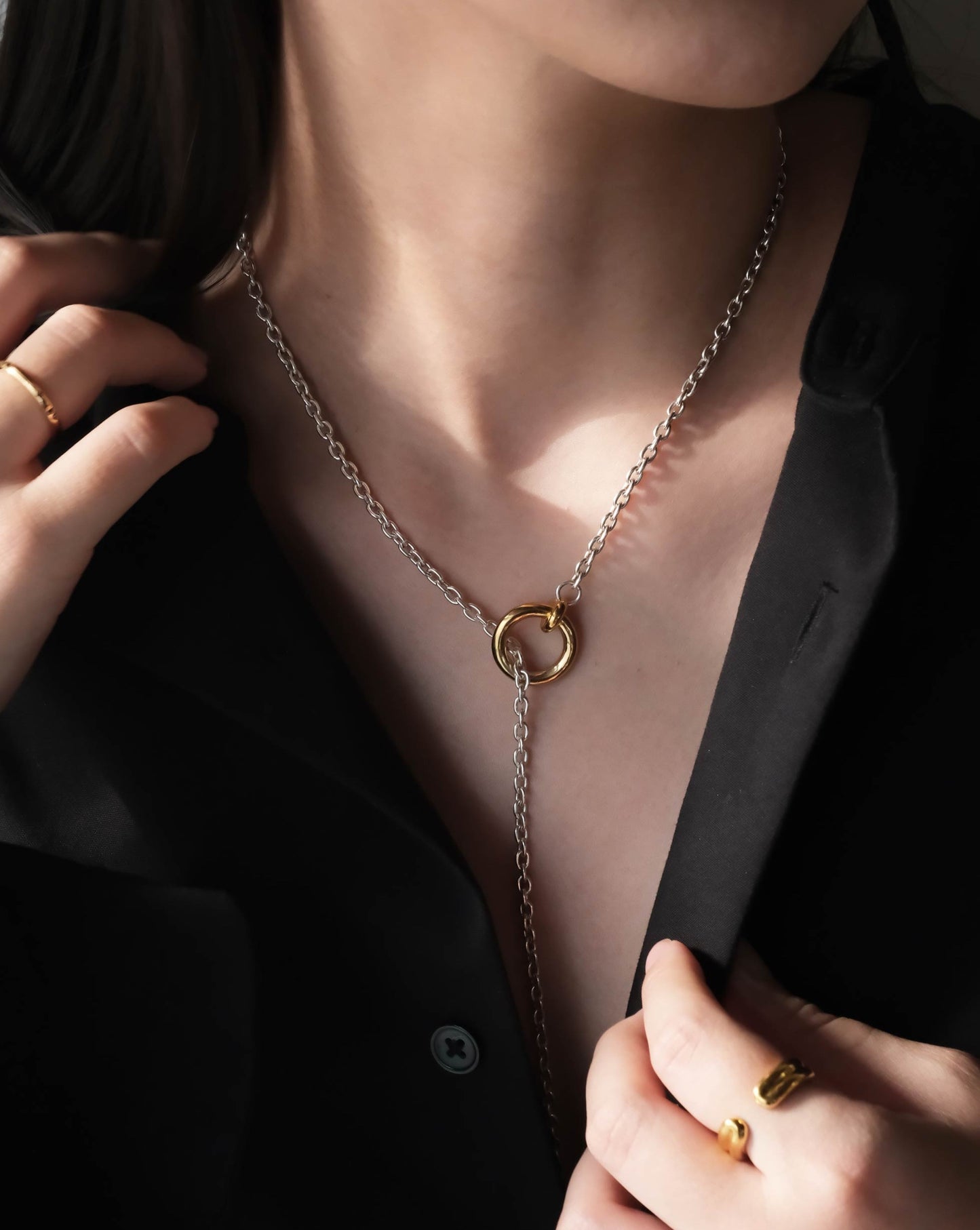 W Hoop Necklace Gold