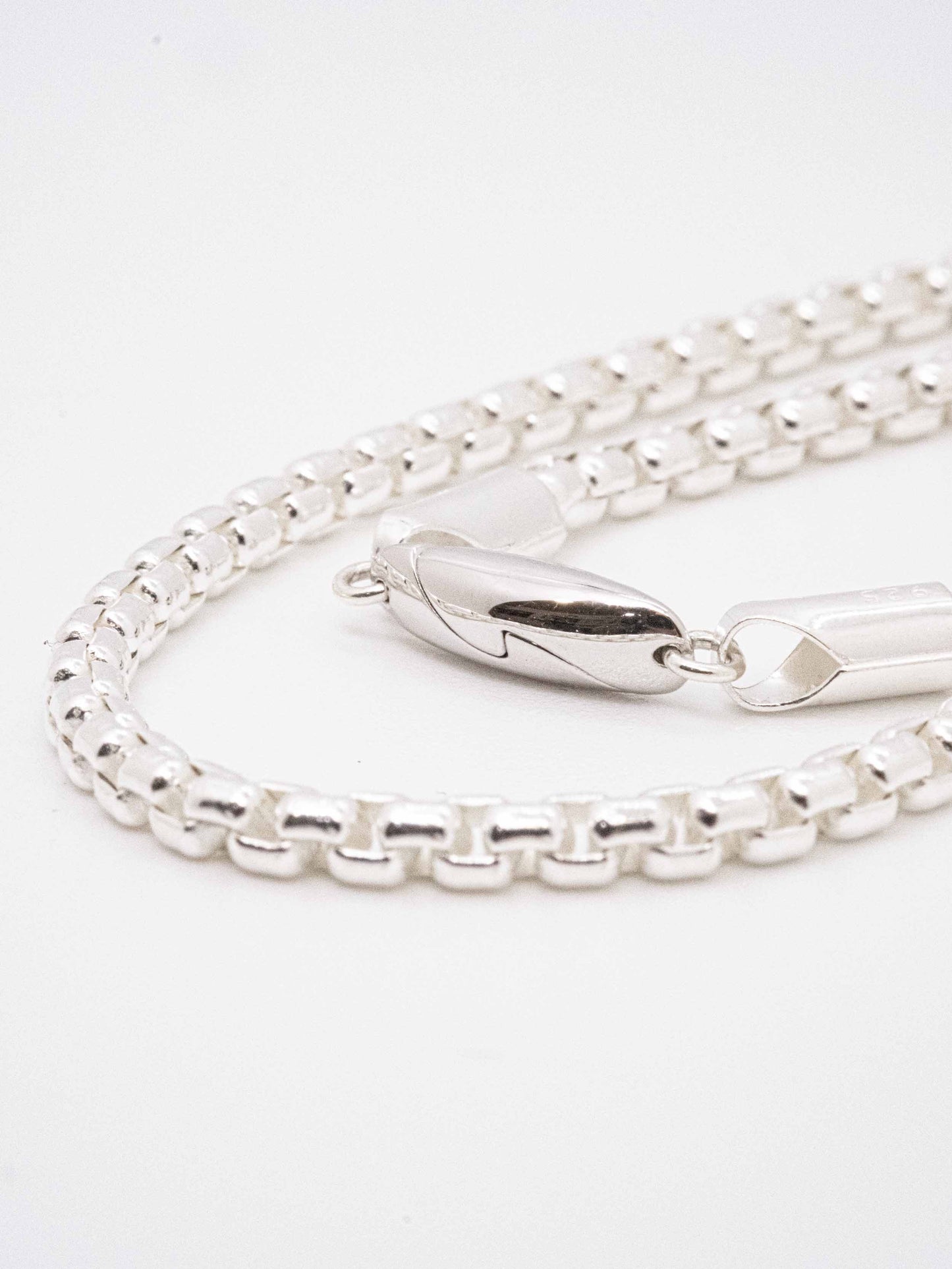 Round Square chain Necklace