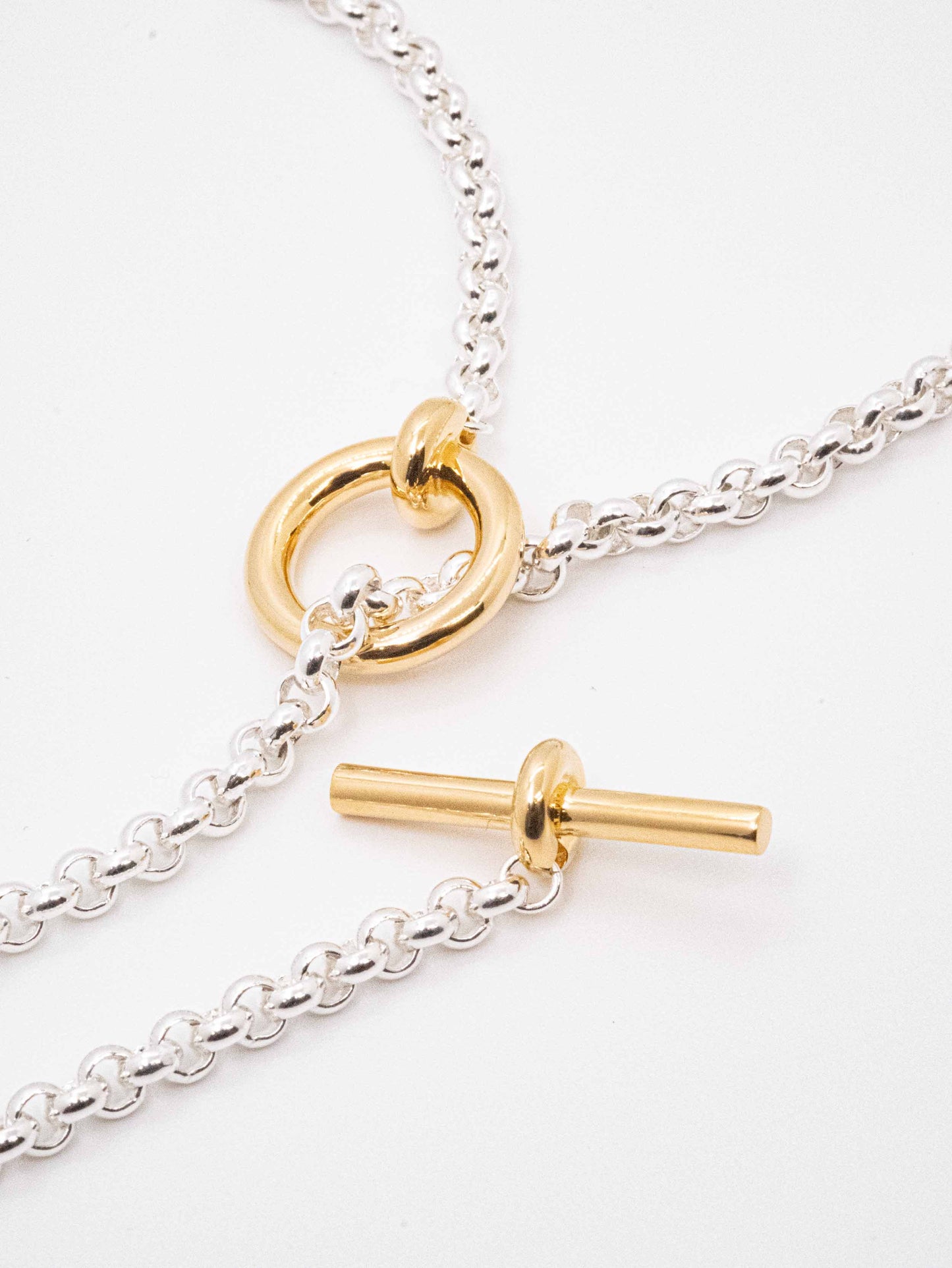 Modern OT Necklace Gold