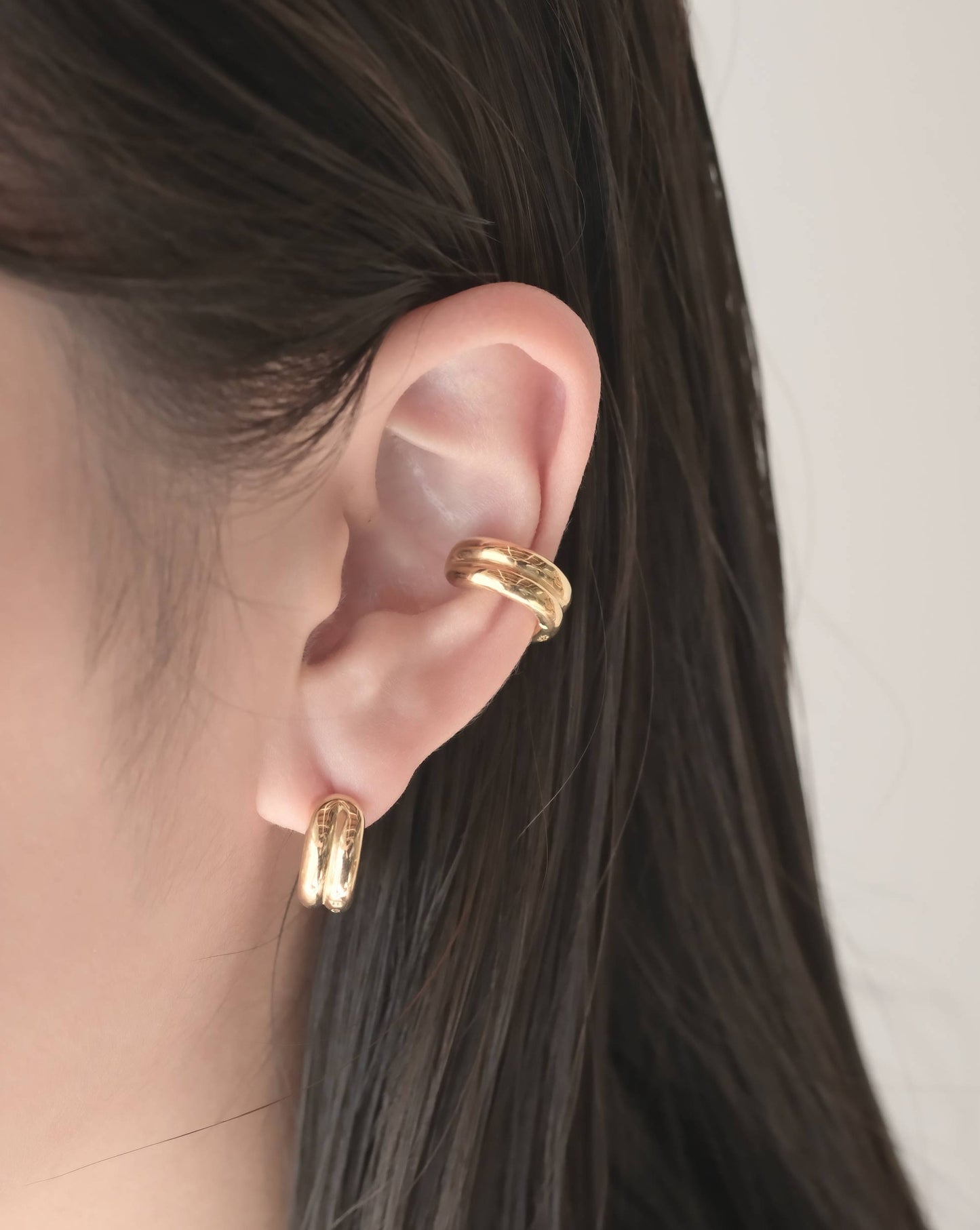 Loop Ear Cuff Gold